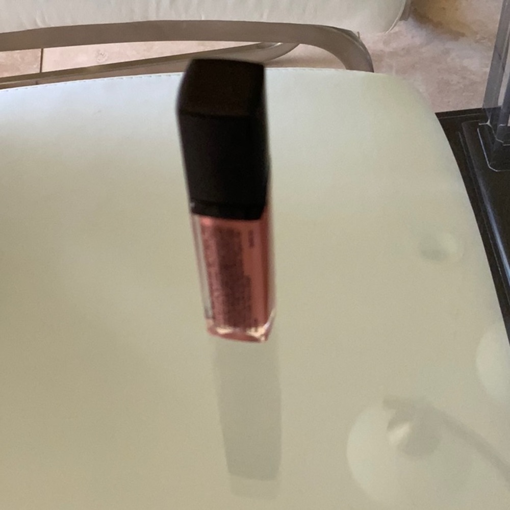 Lipgloss w Hemp seed oil, Vegan size 5.5 g